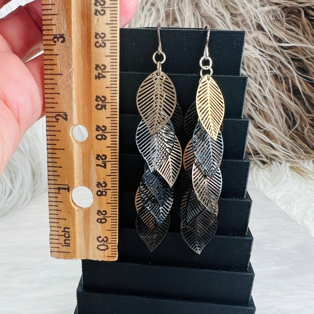 Beautiful Lightweight Multitone Leaf Dangle Pierc… - image 5